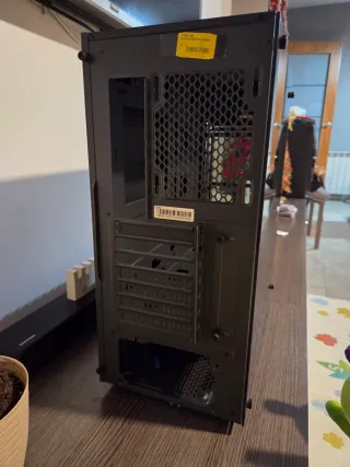 Caja PC Gigabyte Transparente