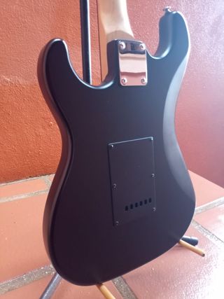 Guitarra Tenson HH Stratocaster modificada