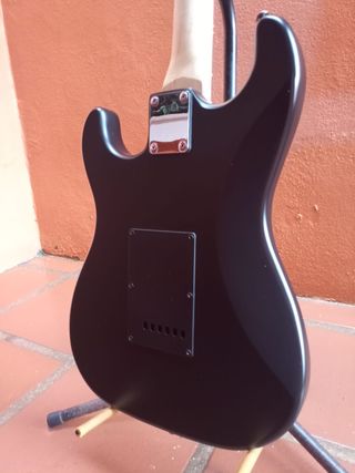 Guitarra Tenson HH Stratocaster modificada