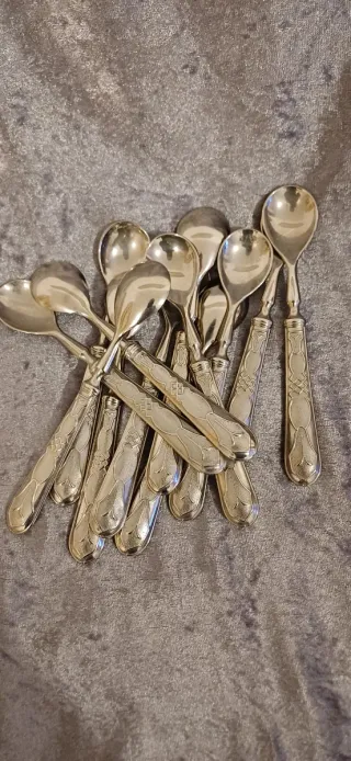 Juego 6 cucharas postre antiguas metal