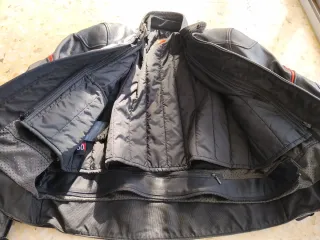 Mono Dainese 2 piezas Talla 50 Laguna Evo