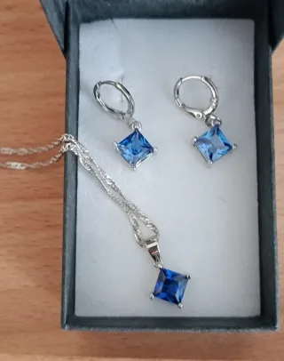 Conjunto Plata Collar y Pendientes Azul