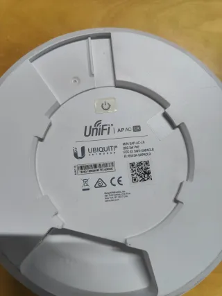 Ubiquiti UniFi AP AC LR WiFi Access Point