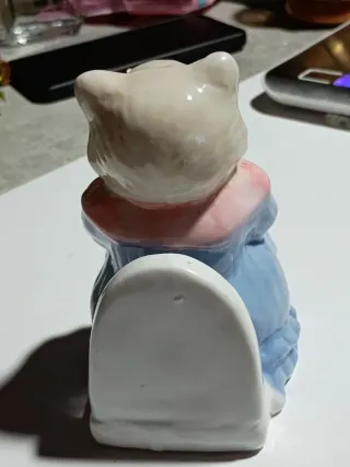 Figura Gata Porcelana Vintage Mandil