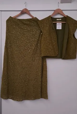 Conjunto falda y chaleco lentejuelas