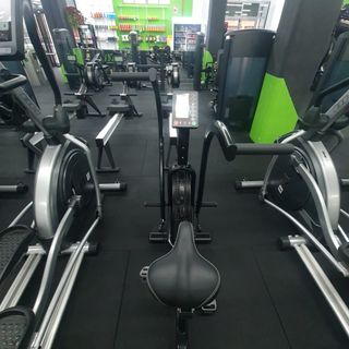 Máquinas de Gimnasio Variadas