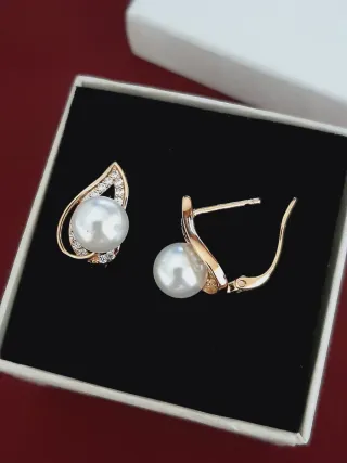 Pendientes perla blanca y circonitas gold filled