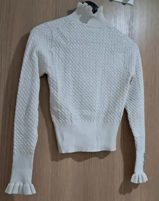 Jersey blanco cuello alto