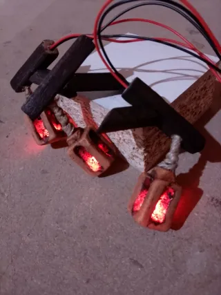 Farolillos de pared con escuadra y con LED llama