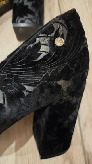 Zapatos de tacón negros