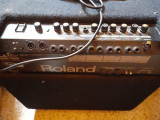 Amplificador Roland KC 550