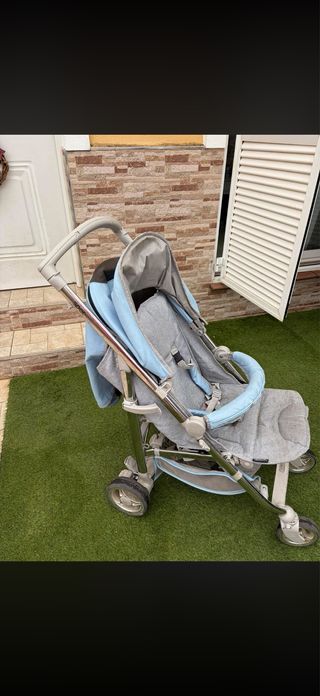 Silla de paseo bebé azul y gris