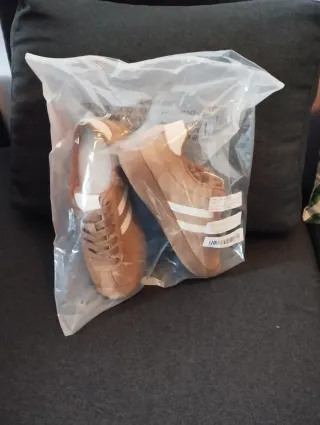 Zapatillas Adidas Marrones