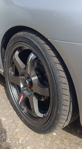 Set Llantas Japan Racing VAG con neumáticos y más