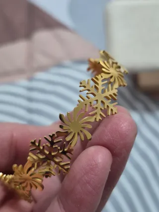 Pulsera Acero Filigrana Copos Nieve Dorada