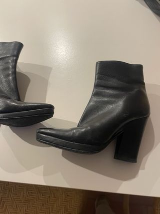 Botines Prada Piel Negra