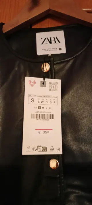 Chaqueta Zara Mujer Negra