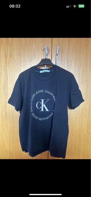 T-shirt Calvin Klein nera con logo
