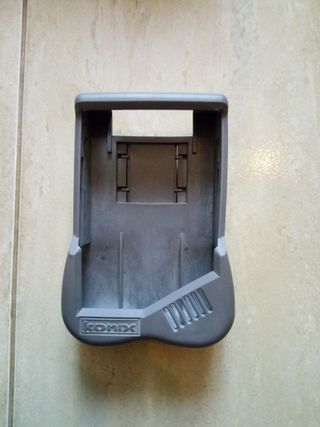 Funda Gris Konix para Game Boy