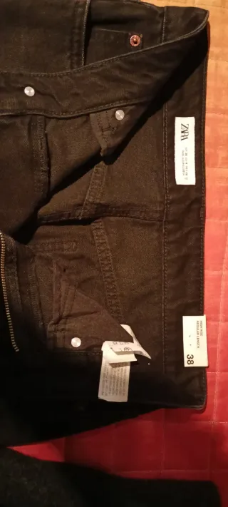 Pantalón vaquero Zara mujer Talla 38 negro