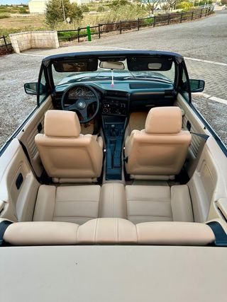 BMW e30 cabrio