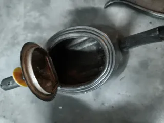 2 Antiche Teiere in Ottone