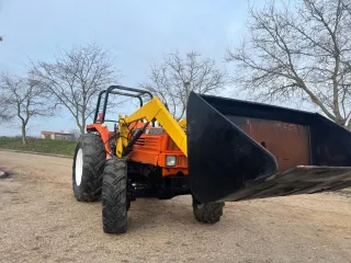 Tractor Kubota M7950dt con pala