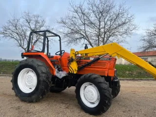 Tractor Kubota M7950dt con pala