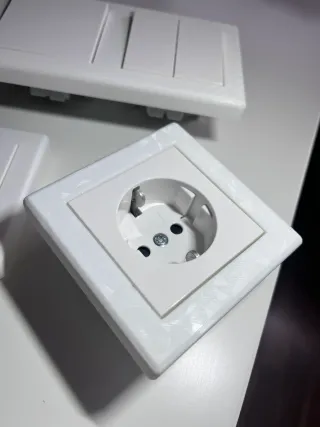 Gira System 55 - Marco de cubierta 1, 2 y 3 vías