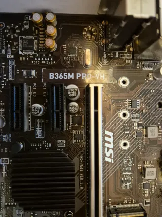 Placa Base MSI B365M PRO-VH + i3 8100 añado RAM