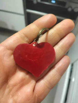 Colgante Corazón Resina Rojo Metalizado