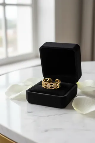 Anillo Acero Dorado Flores Circonitas Ajustable