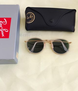 Gafas de Sol Ray-Ban Estuche Negro y Caja Gris