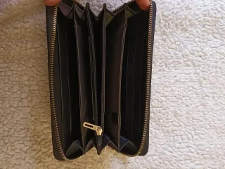 Monedero Piquadro Negro y Dorado