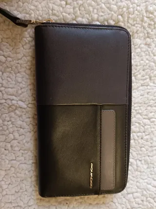 Monedero Piquadro Negro y Dorado