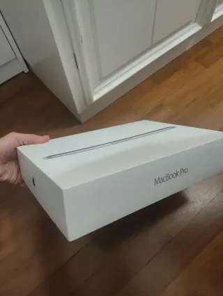 MacBook Pro 13 Retina 2019