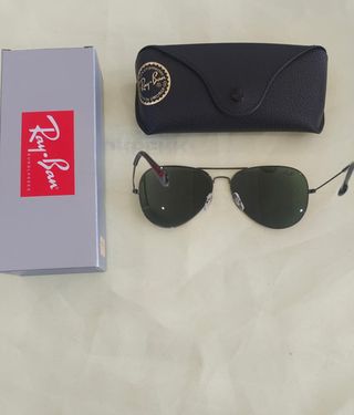 Gafas de sol Ray-Ban grises y negras