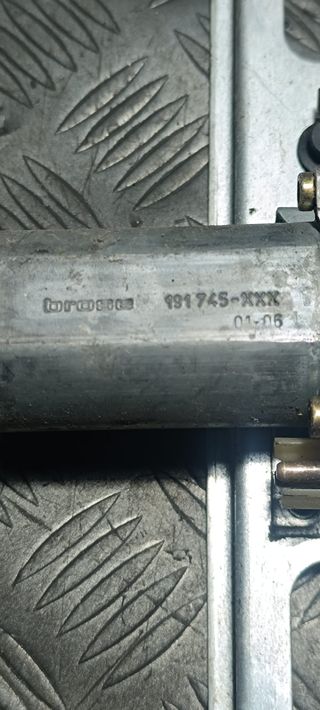 Elevalunas Delantero Izquierdo M-Benz Clase A 1997