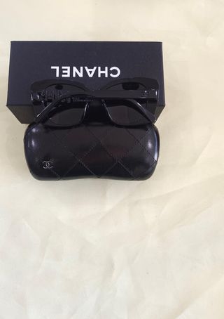 Gafas de sol Chanel negras