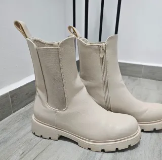 Botines beige mujer