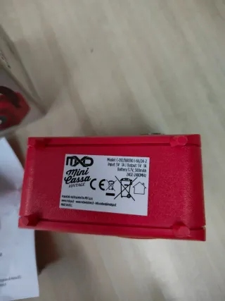 Mini cassa bluetooth vintage MNO rossa