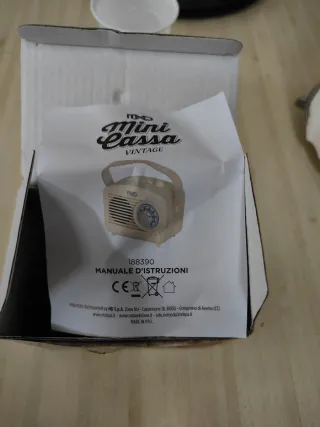 Mini cassa bluetooth vintage MNO rossa