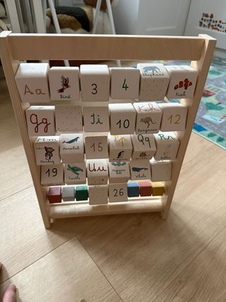 Juguete educativo infantil de madera