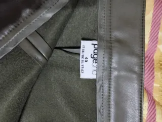 Gonna pantaloncino effetto pelle verde