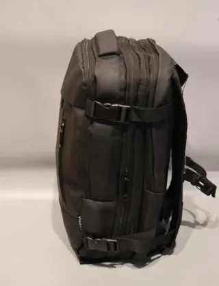 Mochila de equipaje de mano negra