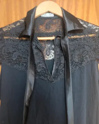 Camiseta Negra Cortefiel Encaje y Lazo T. XL (SG)