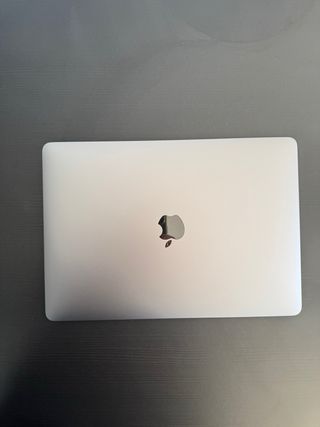 MacBook Air M1 8GB Plata