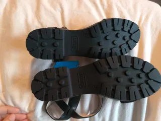 Sandalias MTNG Negras Talla 40