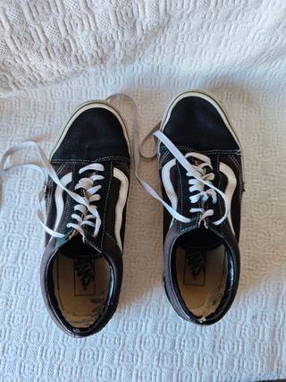 Zapatillas Vans Old Skool 41 - Negras/Blancas