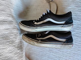 Zapatillas Vans Old Skool 41 - Negras/Blancas